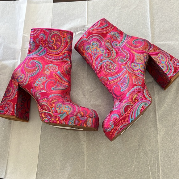 GB So-Retro Satin Paisley Jacquard Platform Block Heel Booties - Picture 8 of 11